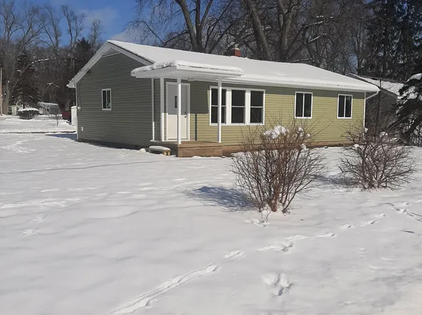 8125 Forest Beach Rd, Watervliet, MI 49098