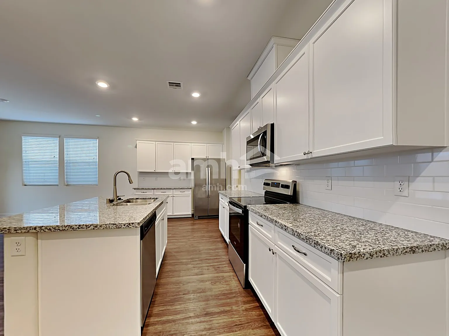 4 bed, 3.5 bath, 2113 sqft, $2,535 — Photo 3
