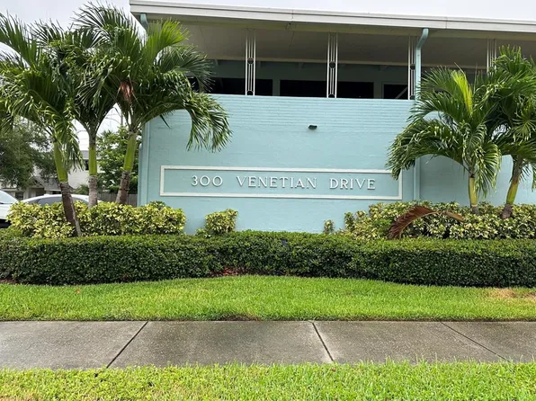 300 VENETIAN DRIVE #5, CLEARWATER, FL 33755
