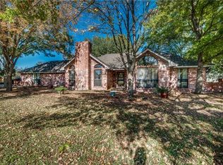 115 Shadow Ridge Ln, Red Oak, TX 75154