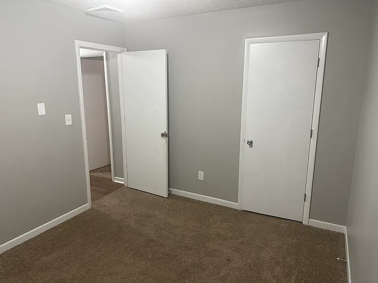 1079 Trent Blvd — Photo 5