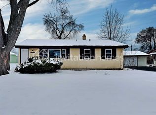 2162 Mesabi Ave, North Saint Paul, MN 55109