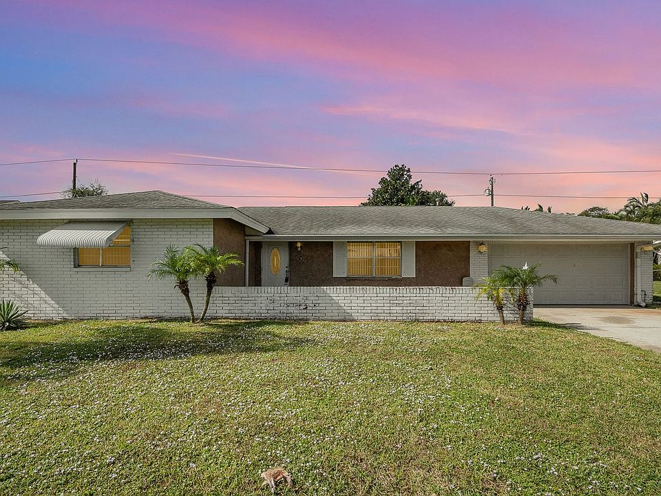 1st image of 608 E Sacre Coeur Dr