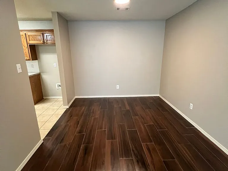1703 Wilder Ln — Photo 11