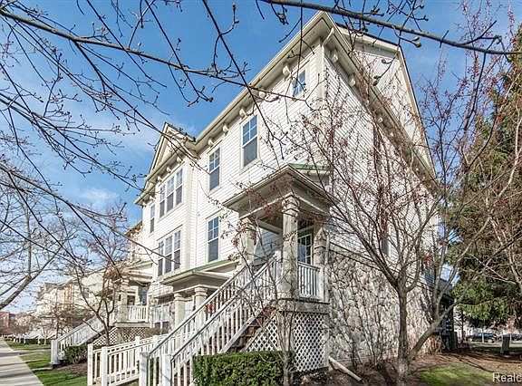 2nd image of 187 Hamilton Ave #20