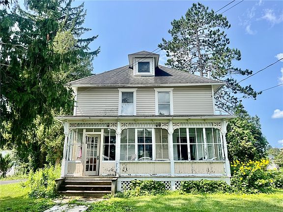 2nd image of 122 Public Landing Rd