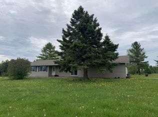 5941 N Black River Rd, Cheboygan, MI 49721