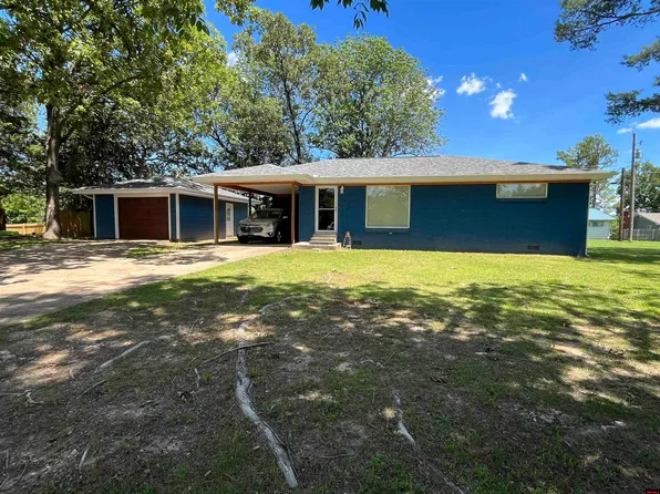 1217 N Broadway Ave, Yellville, AR 72687