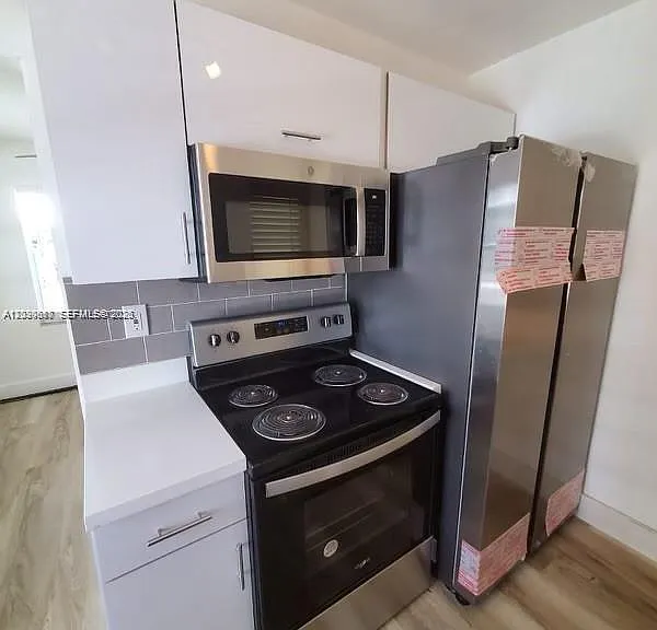 243 SW 14th St — Photo 7
