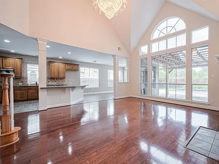 5547 Cranston Ct — Photo 11