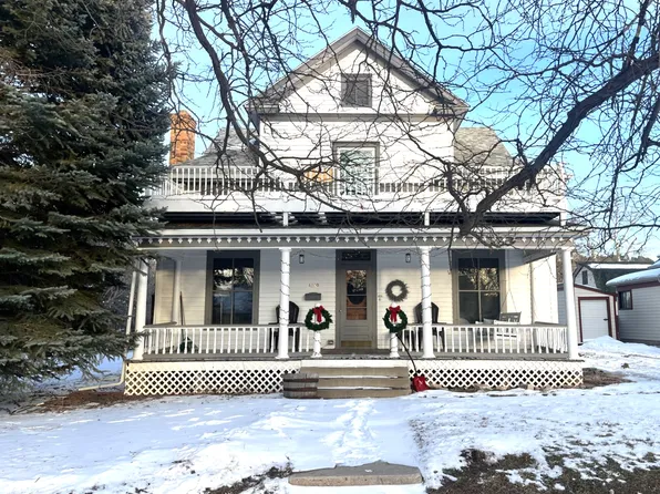 1230 N 5th St, Spearfish, SD 57783