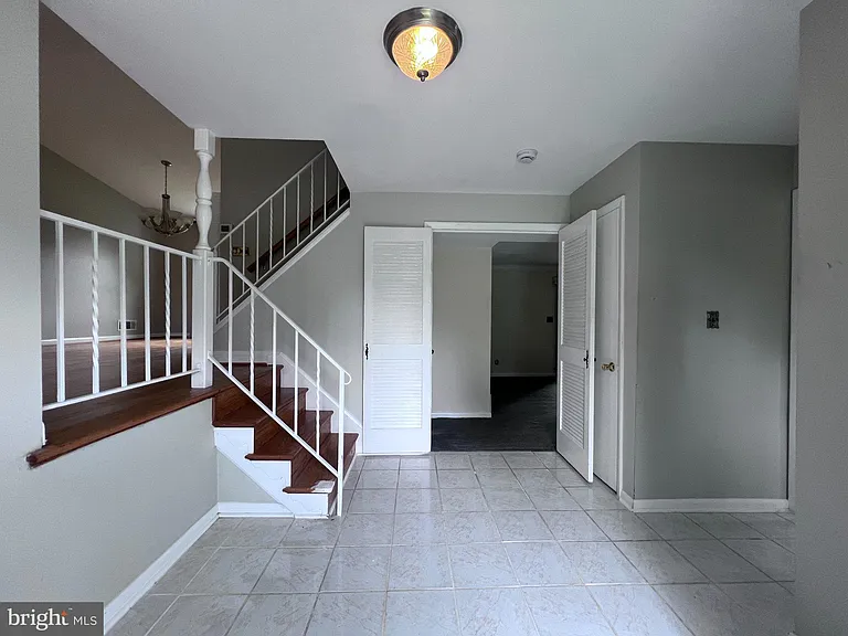 8407 Thornton Rd — Photo 3