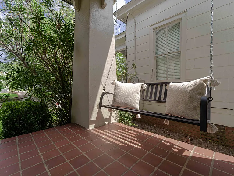 1435 Johns Rd — Photo 37