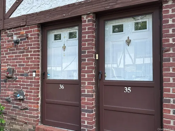35 Bailey Court #35, Middle Island, NY 11953