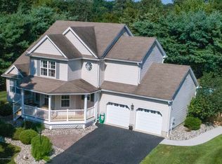 8 Pepperidge Ct, Jackson, NJ 08527