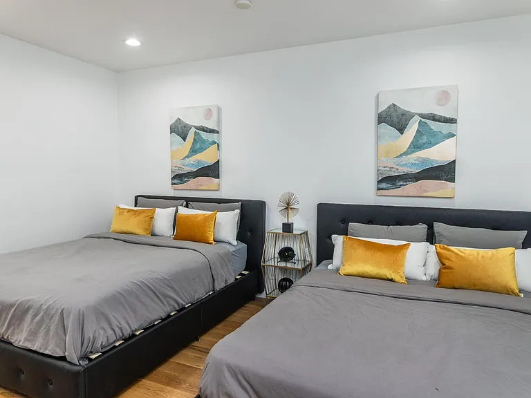 6135 Wilkinson Ave — Photo 20