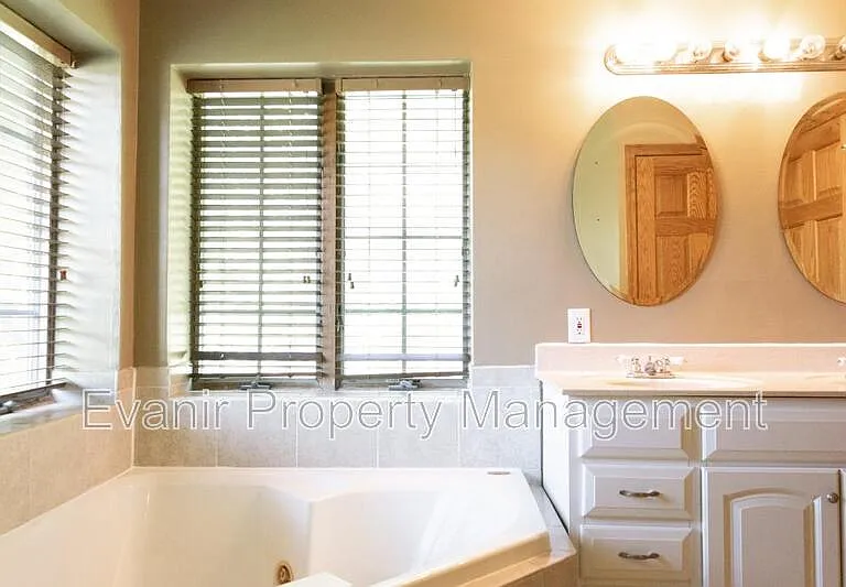 113 Brittany Ln — Photo 18