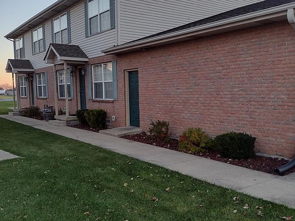 3rd image of 754 Hampton Ct APT 4