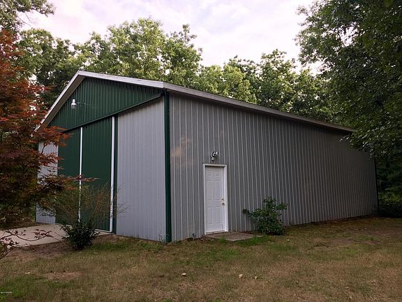 4th image of 9393 S Clay Ave