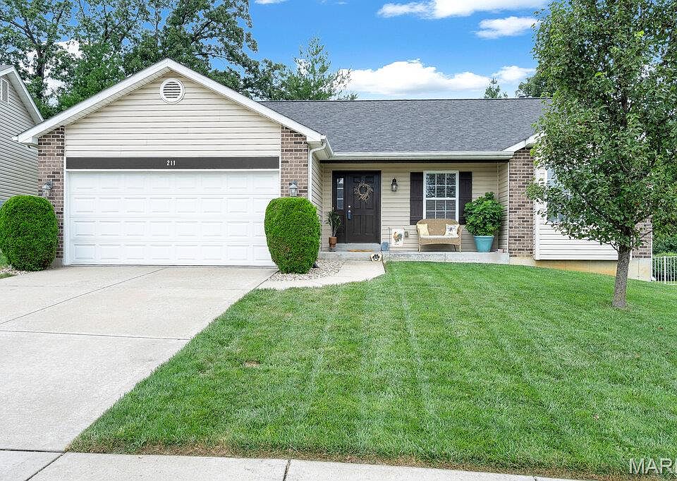1st image of 211 Discovery Village Cir