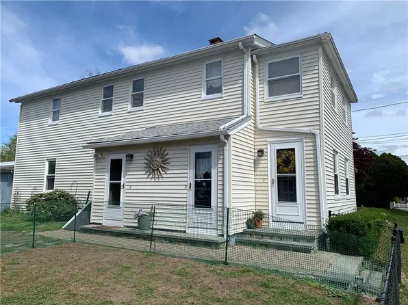 8-10 S Cornell Ave, Warren, RI 02885