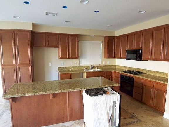 4th image of 35576 Loggins Ct