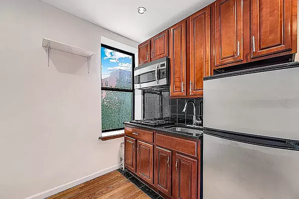 Rented by REAL New York | media 3