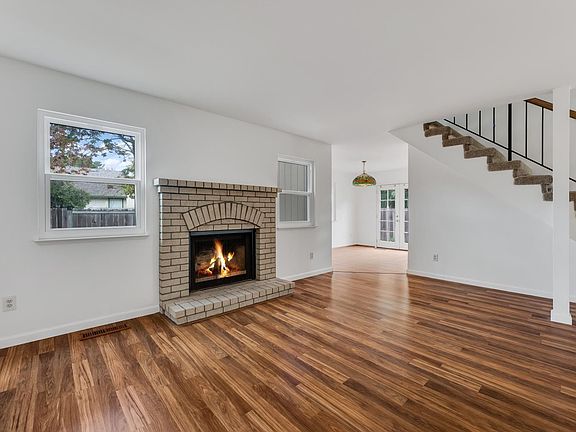 3rd image of 1169 Putney Drive