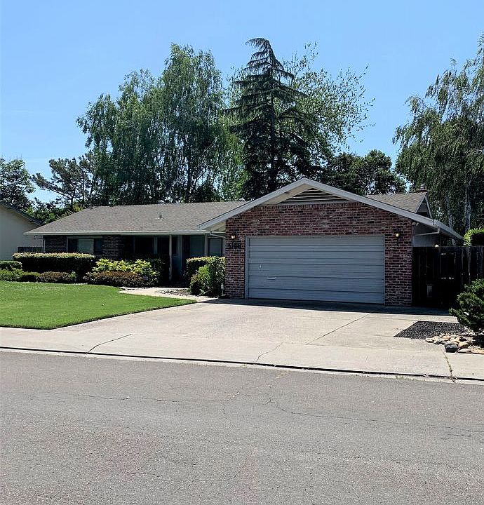 1st image of 3168 W Sheridan Way