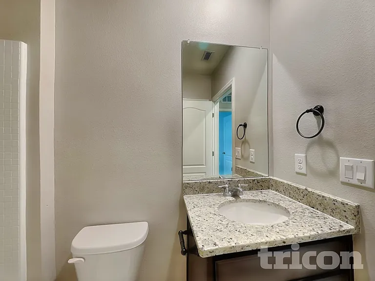 5765 Arlington River Dr — Photo 13