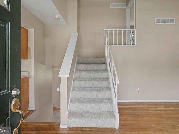 5th image of 602 Shue Dr