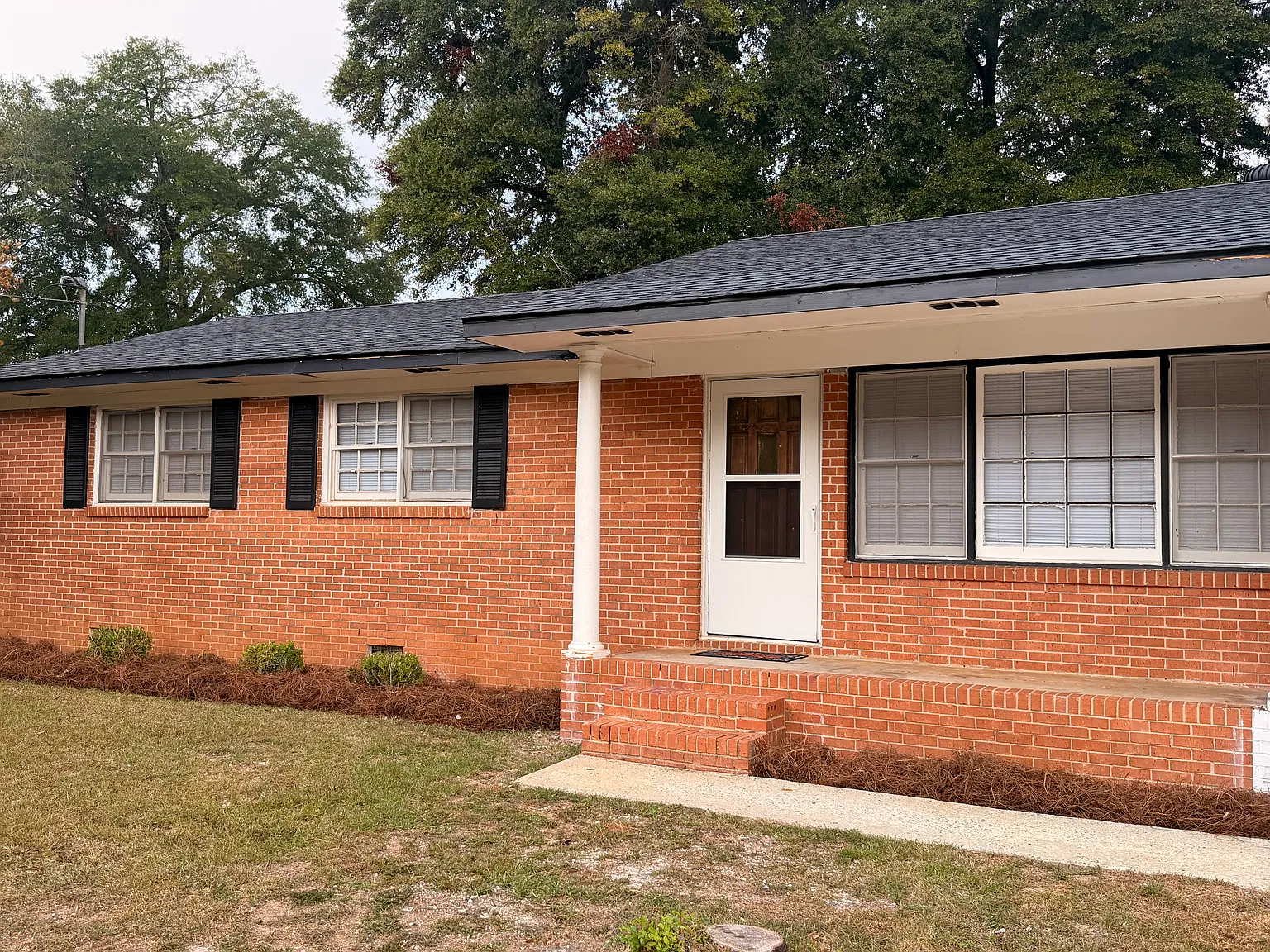 3 bed, 1878 sqft, $1,850 — Photo 2