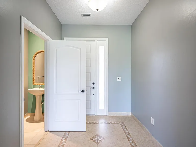 460 Rainbow Springs Ter — Photo 3