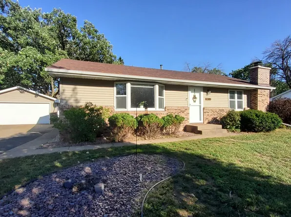 10143 Cottonwood St NW, Coon Rapids, MN 55448