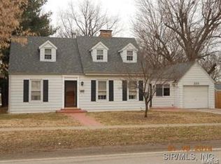 223 E Broadway, Trenton, IL