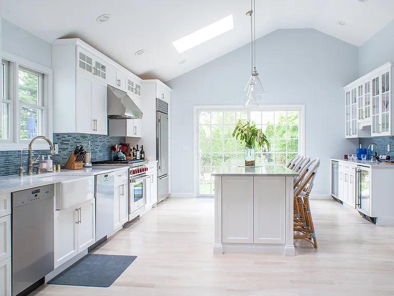 25 Bishops Ct — Photo 3