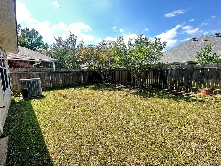 126 Riverbrooke Dr — Photo 12