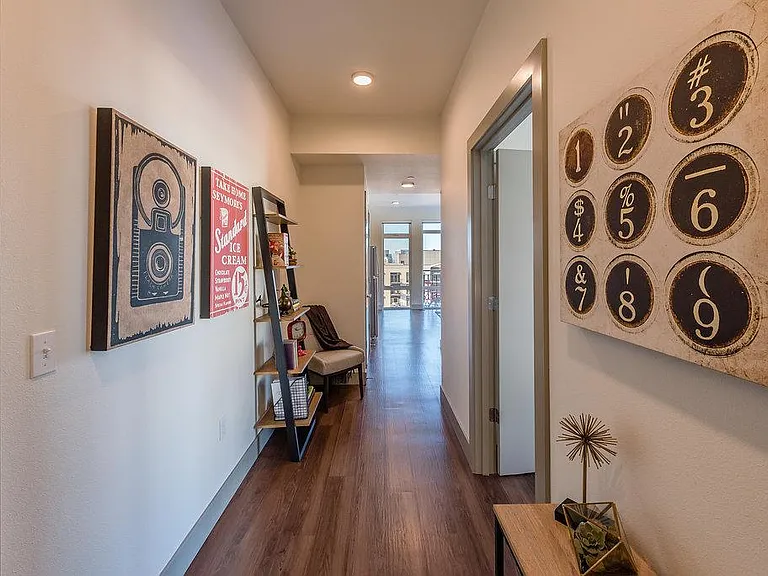 Broadcast Apartments — Photo 30