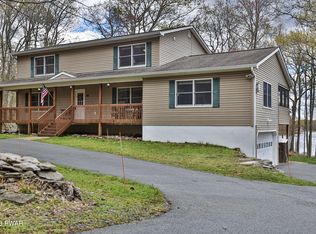 141 High Meadow Dr, Milford, PA