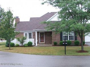 1208 Fox Pointe Dr, Lyndon, KY 40242