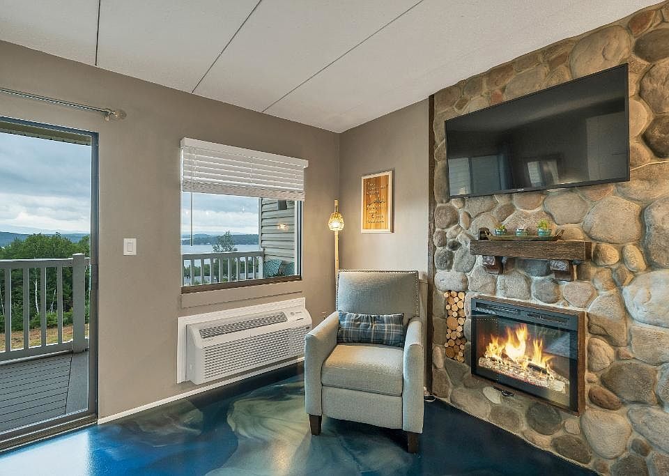 1st image of 375 Endicott Street N #307