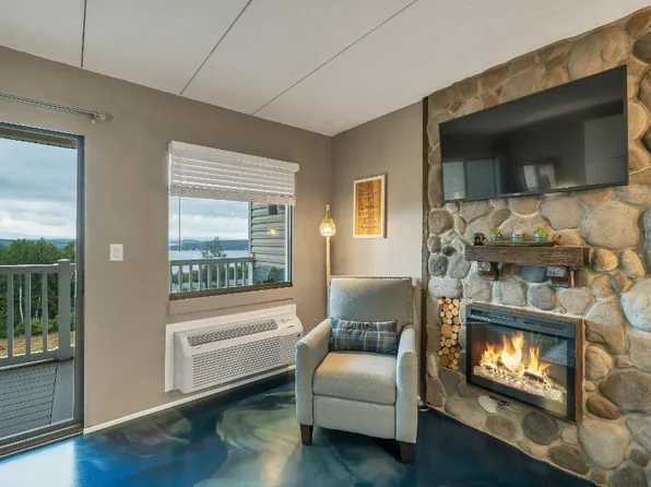 375 Endicott Street N #307, Laconia, NH 03246