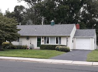 411 Austin Dr, Fairless Hills, PA