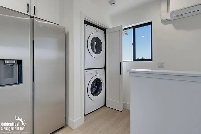 3075 Hawthorn St #5 — Photo 9
