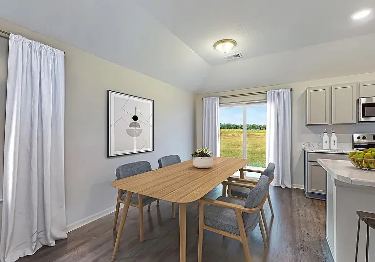 580 W Bluebird St — Photo 4