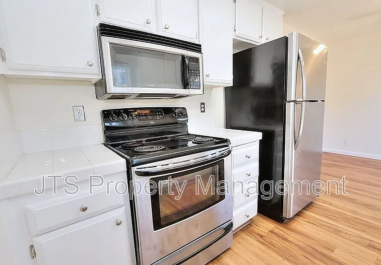 2515 Merrychase Dr #S — Photo 16