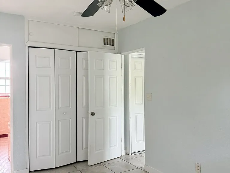 3057 Belden St — Photo 4