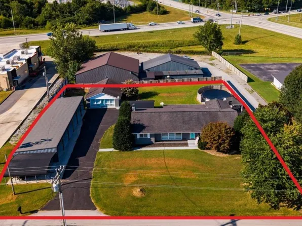 204 W 7th St, Livingston, TN 38570