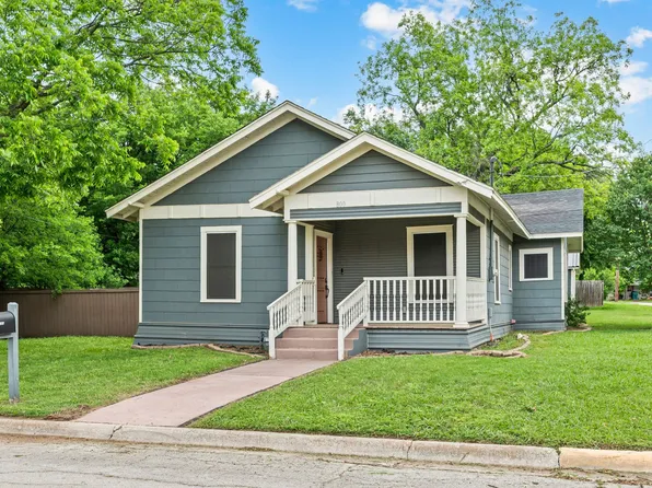 800 N Clements St, Gainesville, TX 76240