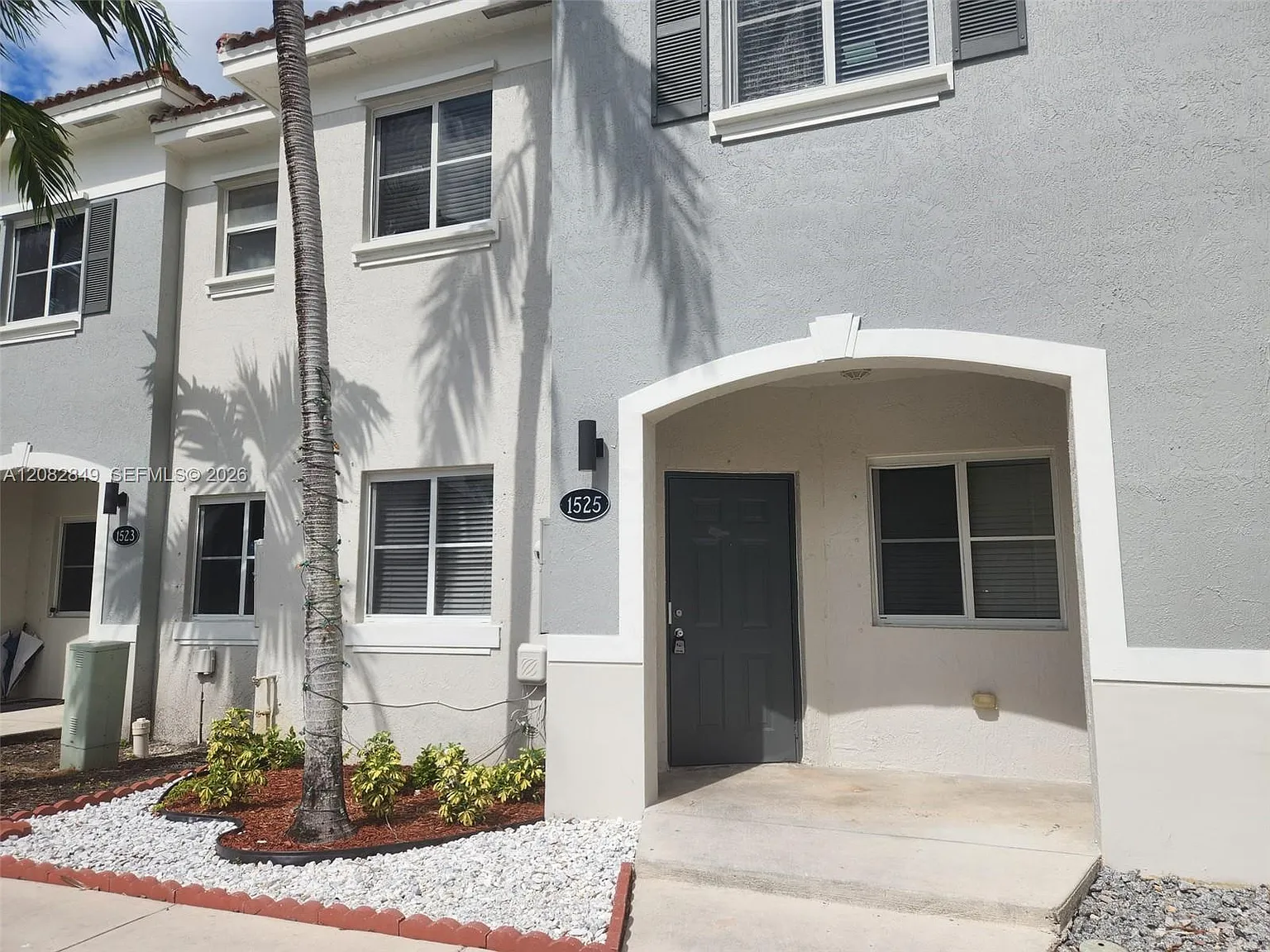 Venetia Grove — Photo 2
